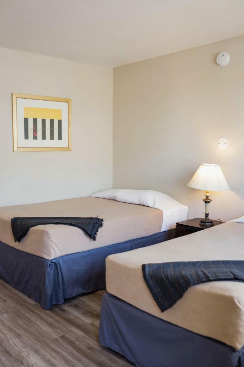Motel Merit And 3*