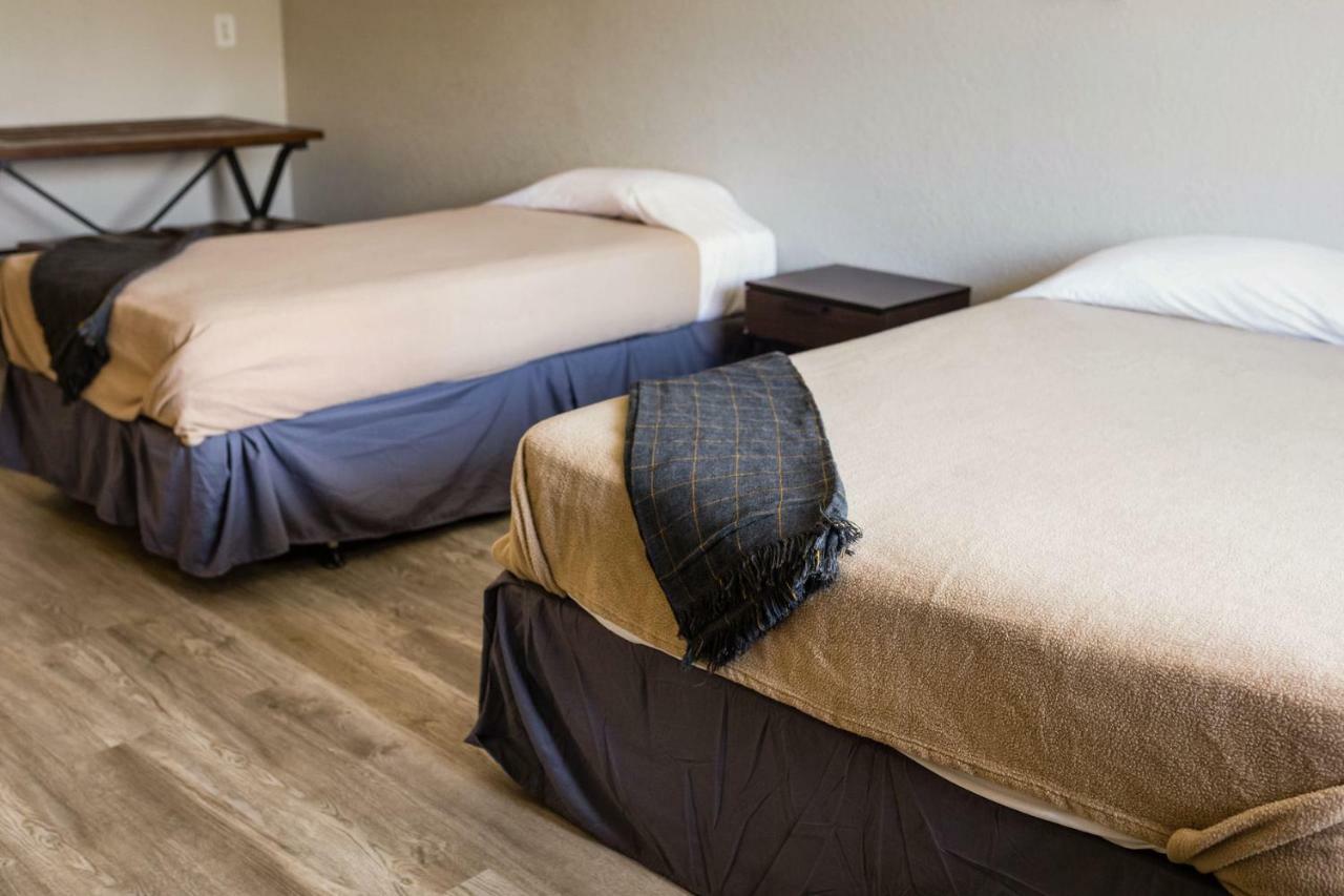 Harmony Inn And Suites Motel 3*